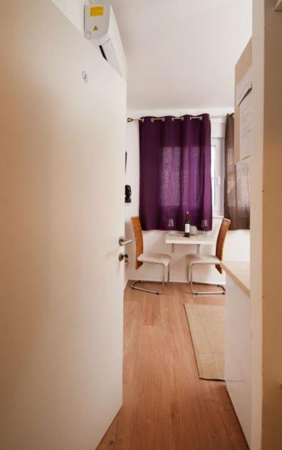 Centar 2 Private Room With Ensuite And Kitchenette Split Eksteriør bilde